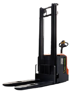 A ZOOMLION DB16W electric stacker, from ZOOMLION’s North American catalogue